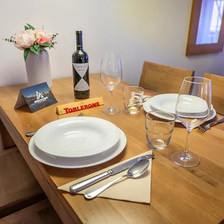 Peak 2 - In The Heart Of Lejlighed